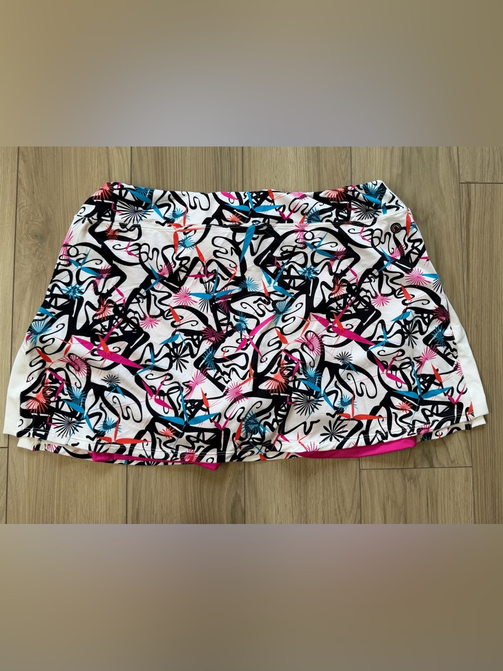 Skirt Sports Gym Girl White Athletic Skort Black Abstract & Pink Blue Accents XL - Picture 2 of 7